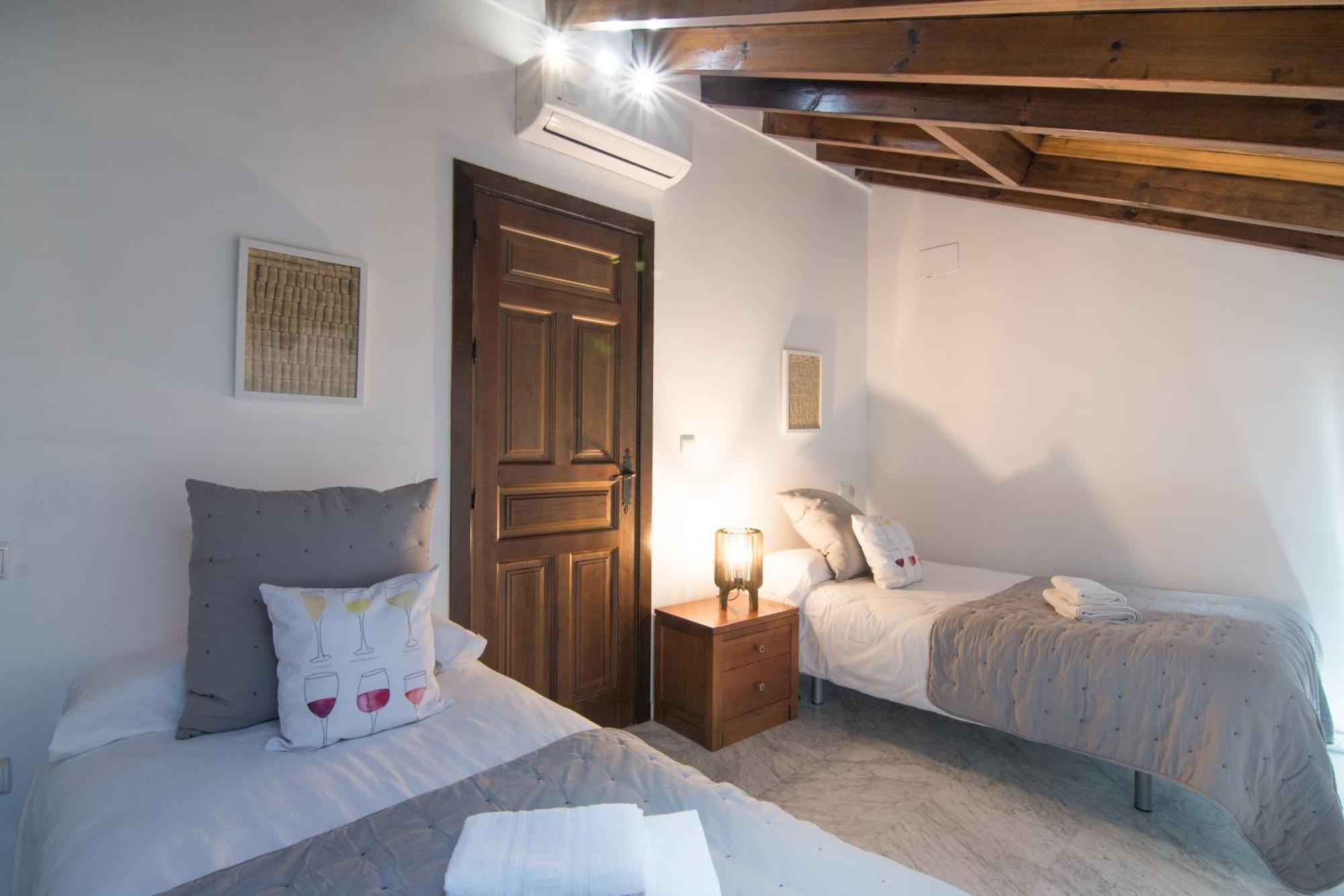 Tuguest Atico Gracia Apartment Гранада Екстериор снимка